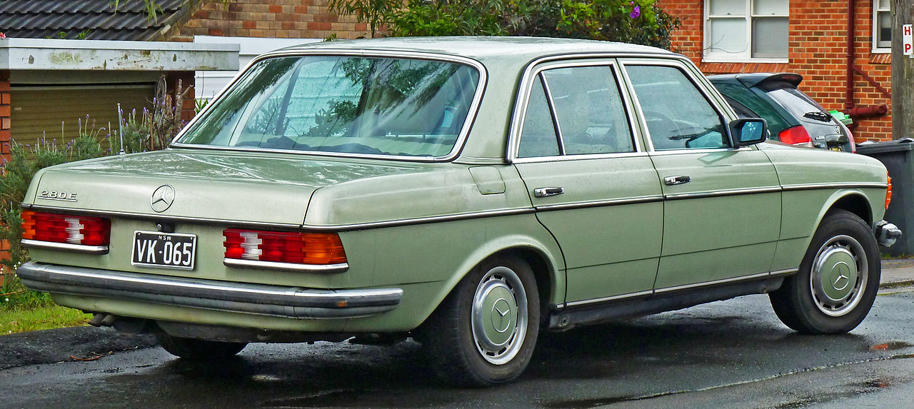 1280px-1976-1979_Mercedes-Benz_280_E_(W123)_sedan_(2011-07-17)_02.jpg