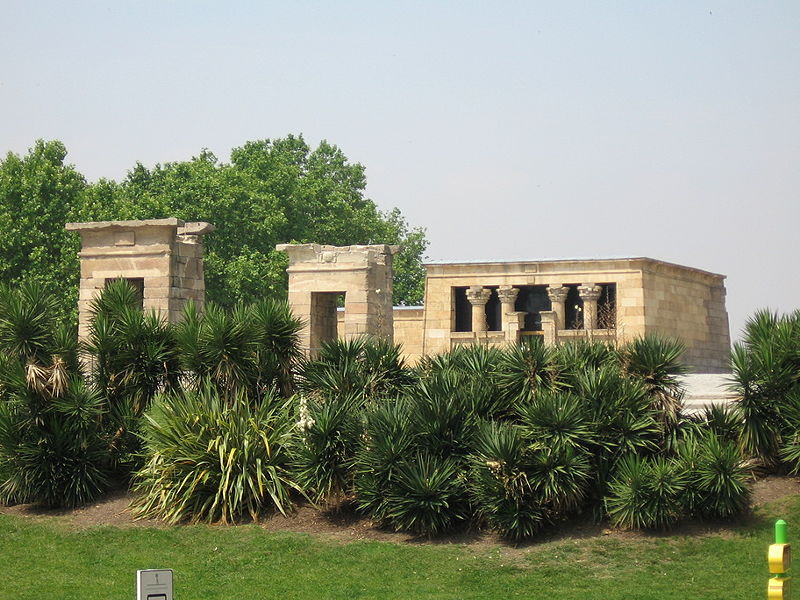 800px-Temple_debod.jpg