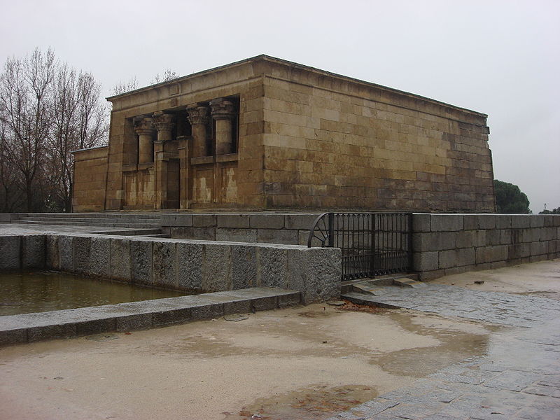 800px-Temple_of_Debod_190.jpg