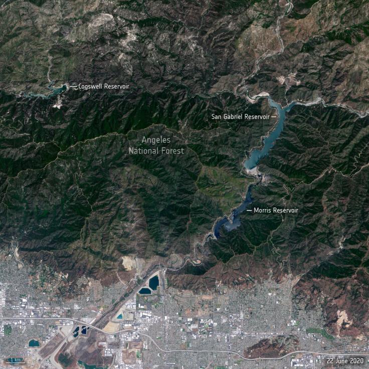 Californian_water_reservoirs_from_space.jpg