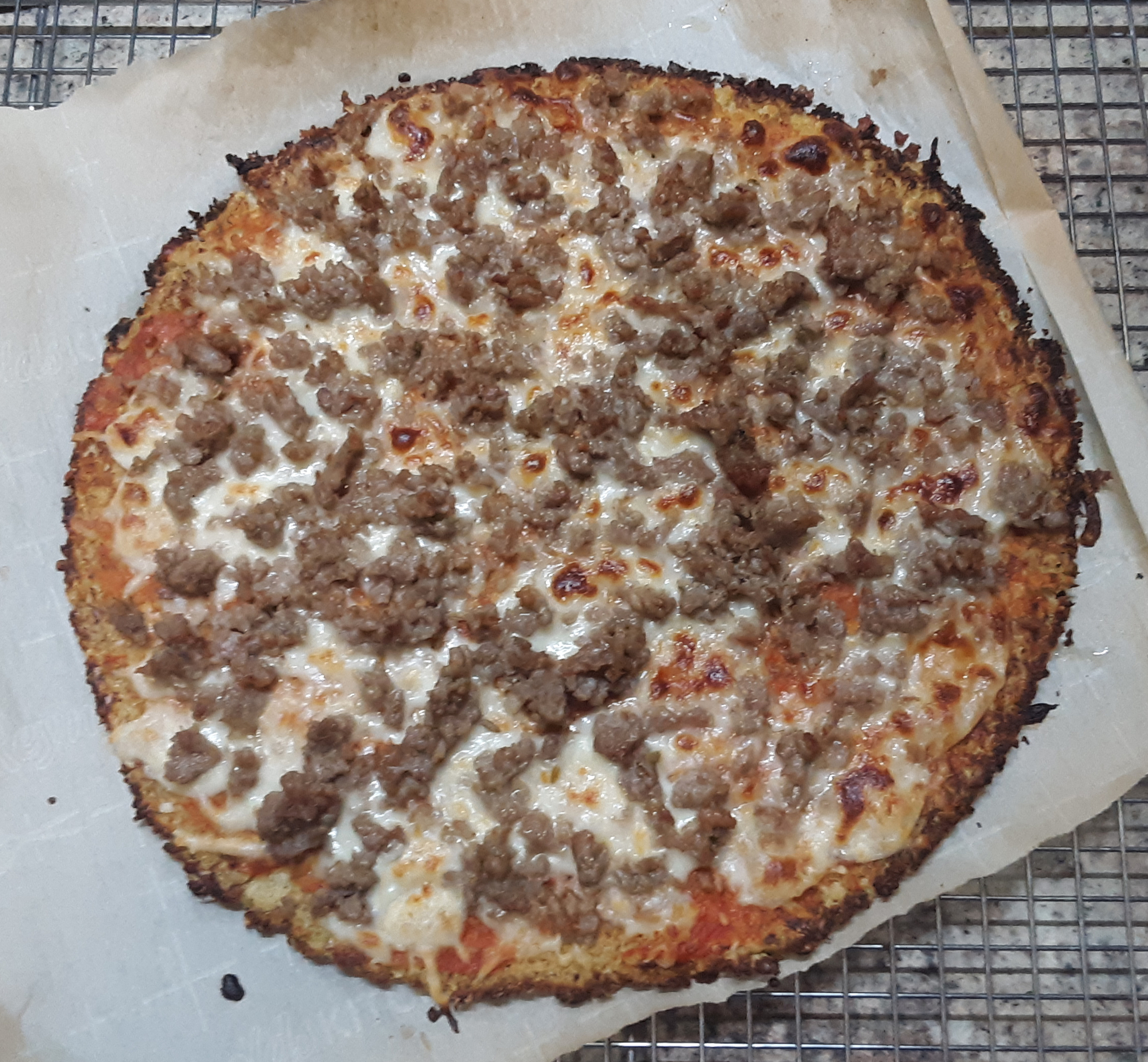 Cauliflower crust pizza.jpg