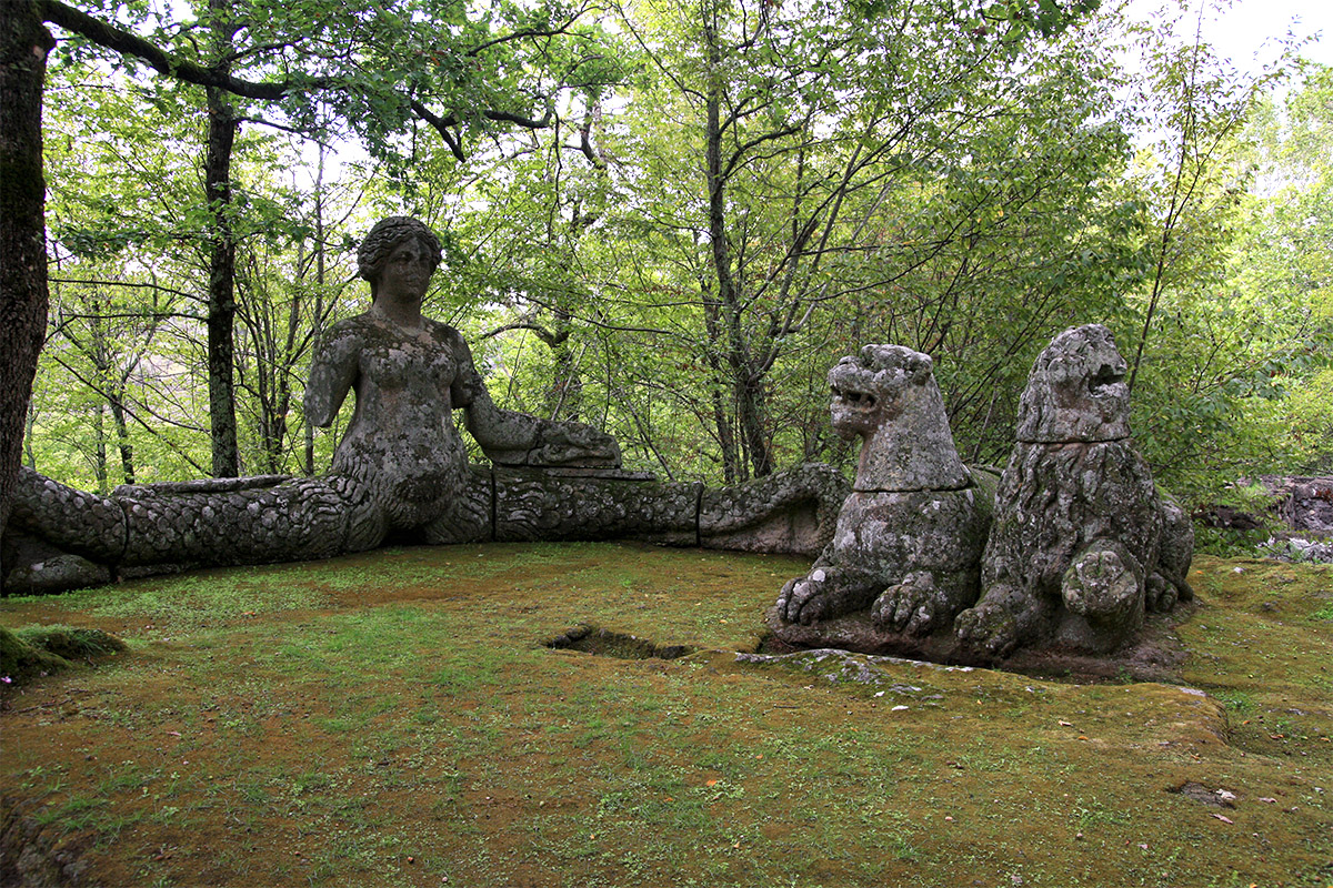 parco_dei_mostri_bomarzo_-_echidna_nuova_foto.jpg