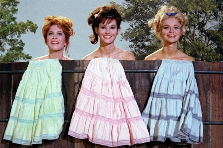 Petticoat-Junction-TV-show-credits-750x500-1191207229.jpg