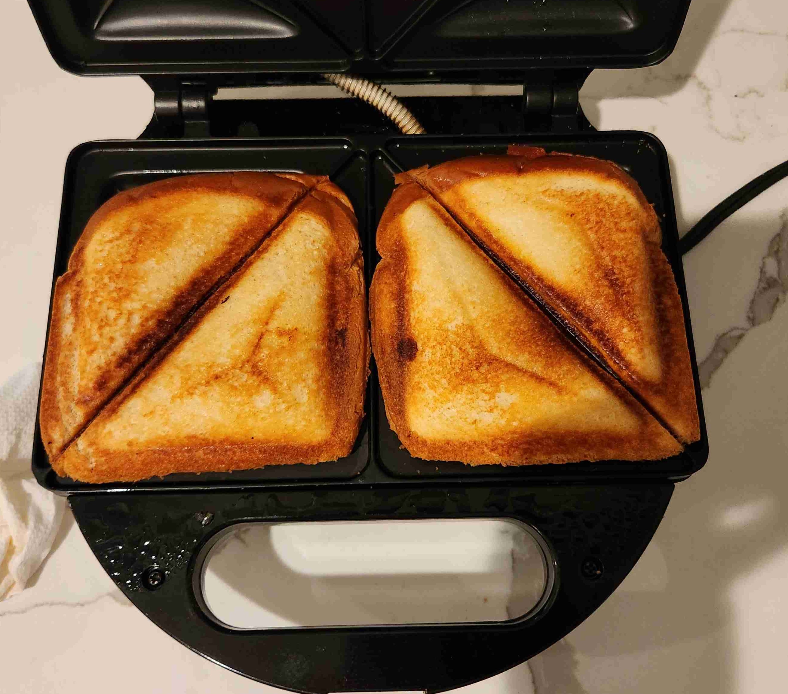 Sandwich toaster.jpg