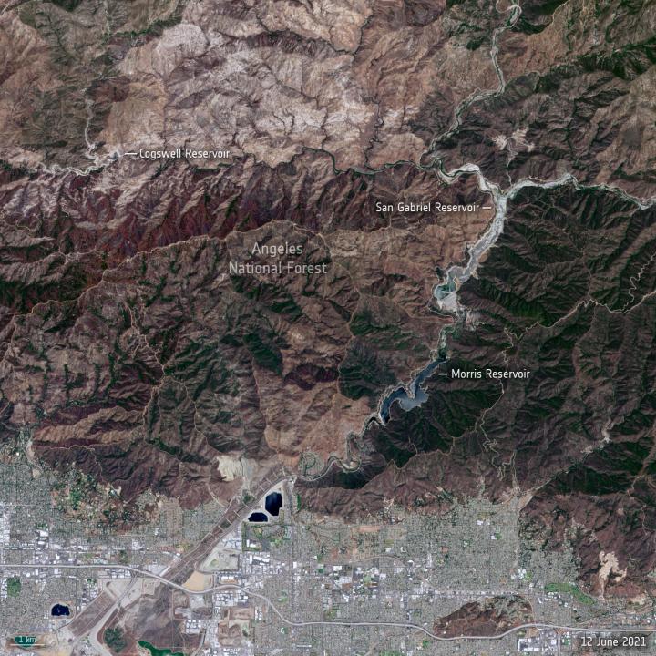 Stark_reality_of_Californian_drought_from_space.jpg