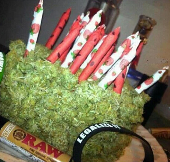 weed-birthday-cake-buds-joints.jpg