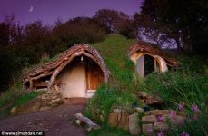 hobbit house.jpg