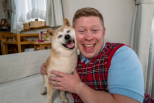 Reddit legends Bad Luck Brian and Doge meet in Japan, May 2023.png