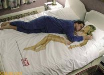 bed-sheet-funny-and-naughty-cloths-04.jpg