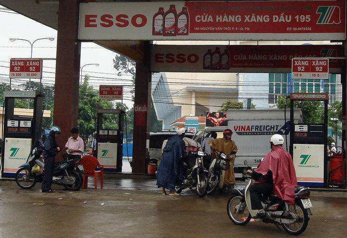 9Saigon-Gasoline.jpg